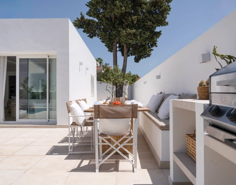 Villa for sale in Nueva Andalucia, Marbella