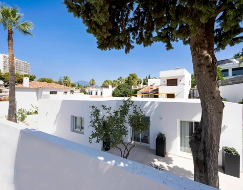 Villa for sale in Nueva Andalucia, Marbella