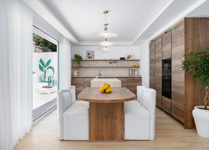 EXCEPCIONAL VILLA DE UNA SOLA PLANTA CON UBICACIÓN PRIVILEGIADA EN NUEVA ANDALUCÍA
