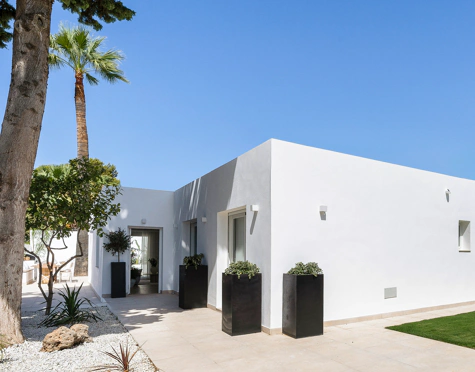 Villa for sale in Nueva Andalucia, Marbella