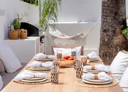 EXCEPCIONAL VILLA DE UNA SOLA PLANTA CON UBICACIÓN PRIVILEGIADA EN NUEVA ANDALUCÍA