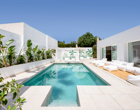 Villa for sale in Nueva Andalucia, Marbella
