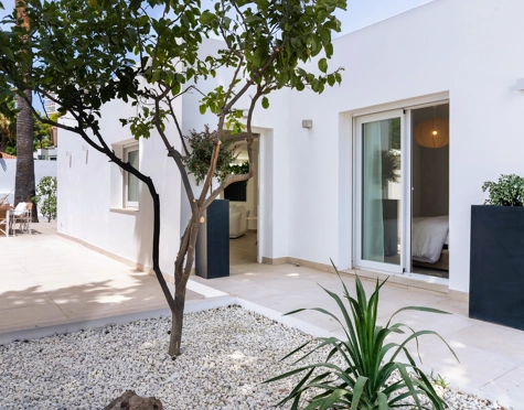 Villa for sale in Nueva Andalucia, Marbella