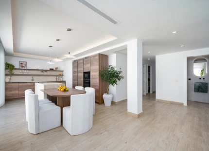 EXCEPCIONAL VILLA DE UNA SOLA PLANTA CON UBICACIÓN PRIVILEGIADA EN NUEVA ANDALUCÍA