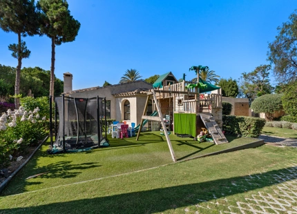 EXTRAORDINARIA VILLA DE LUJO: ELEGANCIA Y CONFORT INIGUALABLES