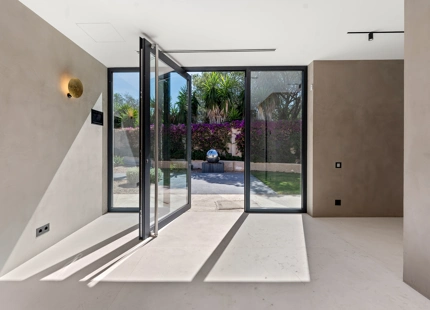EXTRAORDINARIA VILLA DE LUJO: ELEGANCIA Y CONFORT INIGUALABLES