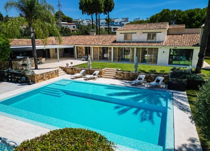 EXTRAORDINARIA VILLA DE LUJO: ELEGANCIA Y CONFORT INIGUALABLES