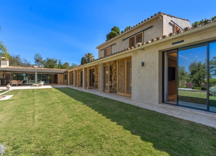 EXTRAORDINARIA VILLA DE LUJO: ELEGANCIA Y CONFORT INIGUALABLES