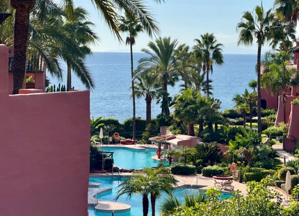 Apartamento en venta en Menara Beach, Estepona Este