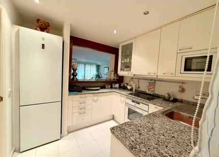 Apartamento en venta en Menara Beach, Estepona Este