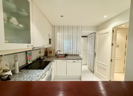 Apartamento en venta en Menara Beach, Estepona Este