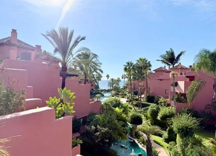 Apartamento en venta en Menara Beach, Estepona Este