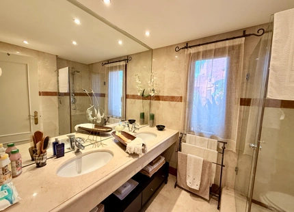Apartamento en venta en Menara Beach, Estepona Este