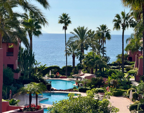 Apartamento en venta en Menara Beach, Estepona Este