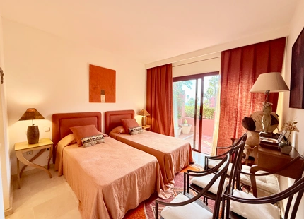 Apartamento en venta en Menara Beach, Estepona Este