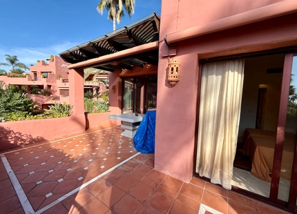 Apartamento en venta en Menara Beach, Estepona Este