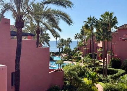Apartamento en venta en Menara Beach, Estepona Este