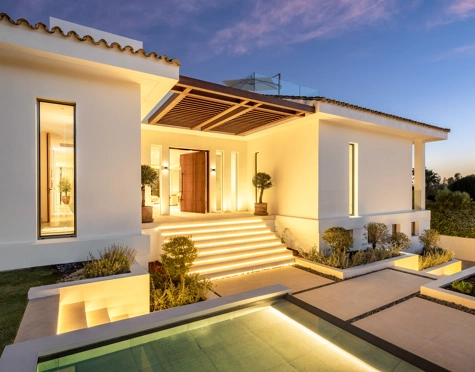 Villa en venta en Aloha, Nueva Andalucia
