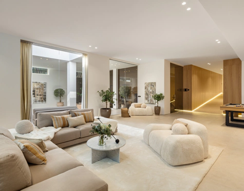Villa en venta en Aloha, Nueva Andalucia