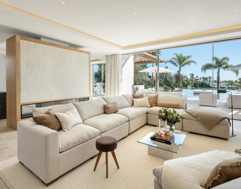 Villa en venta en Aloha, Nueva Andalucia