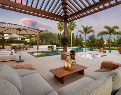 Villa en venta en Aloha, Nueva Andalucia