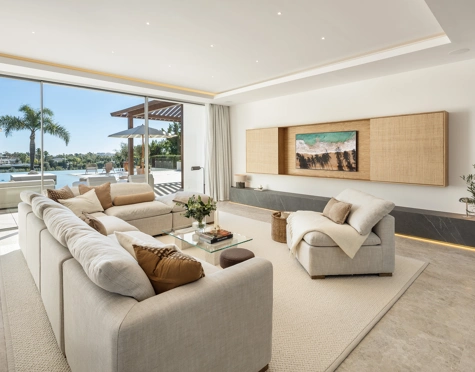 Villa en venta en Aloha, Nueva Andalucia
