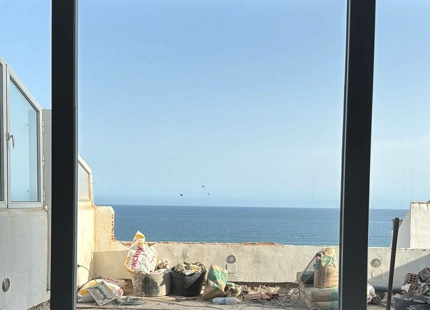STUNNING FRONTLINE 3-BEDROOM DUPLEX PENTHOUSE WITH PANORAMIC SEA VIEWS