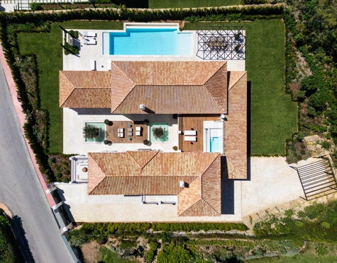 Villa for sale in Nueva Andalucia, Marbella