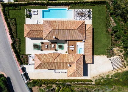 EXQUISITA VILLA DE LUJO EN VENTA EN LA CERQUILLA