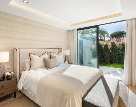 Villa en venta en Las Brisas, Nueva Andalucia