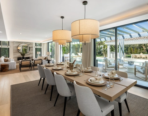 Villa en venta en Las Brisas, Nueva Andalucia