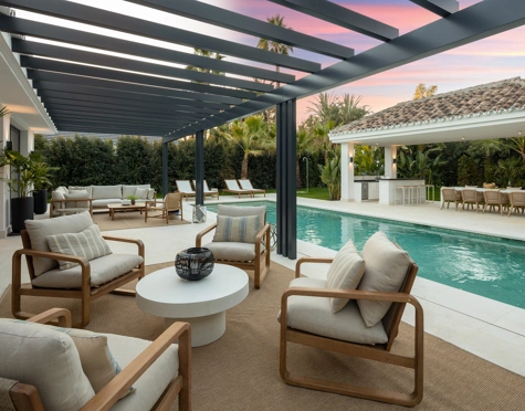 Villa en venta en Las Brisas, Nueva Andalucia