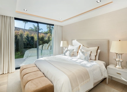 EXCEPTIONAL LUXURY VILLA FOR SALE IN LAS BRISAS