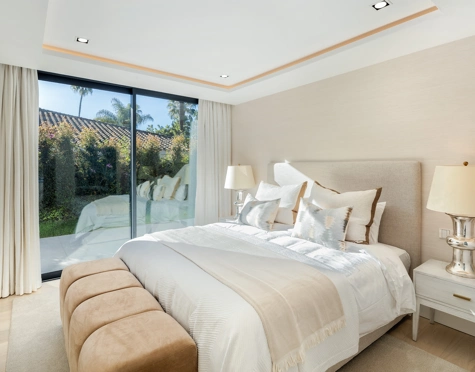 Villa en venta en Las Brisas, Nueva Andalucia