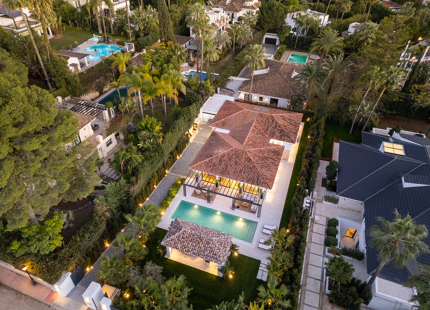 EXCEPTIONAL LUXURY VILLA FOR SALE IN LAS BRISAS