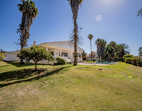 Villa for sale in El Mirador, Marbella