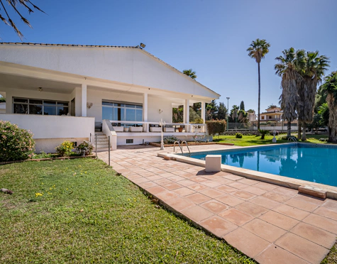 Villa for sale in El Mirador, Marbella