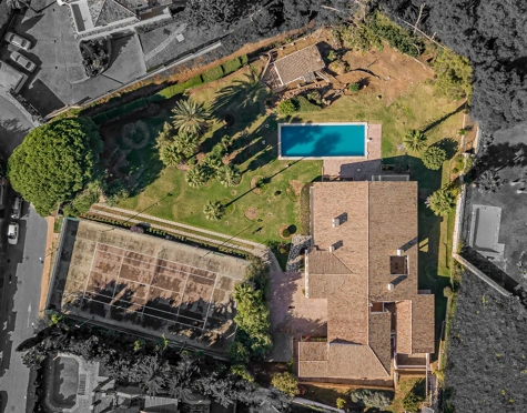 Villa for sale in El Mirador, Marbella