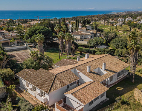 Villa for sale in El Mirador, Marbella