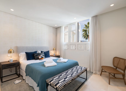 EXCEPCIONAL ÁTICO DUPLEX DE 4 DORMITORIOS EN PUENTE ROMANO