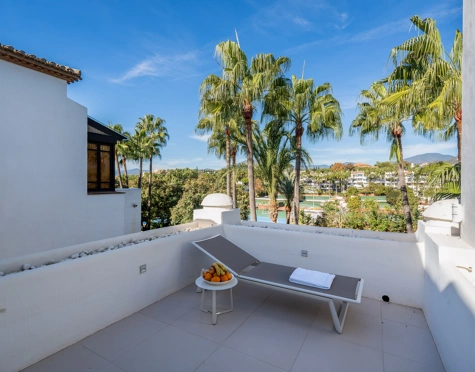 Atico Duplex en venta en Marina Puente Romano, Marbella Golden Mile
