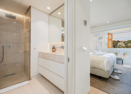 EXCEPCIONAL ÁTICO DUPLEX DE 4 DORMITORIOS EN PUENTE ROMANO