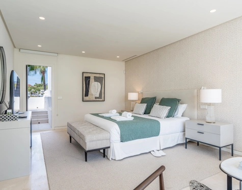 Atico Duplex en venta en Marina Puente Romano, Marbella Golden Mile