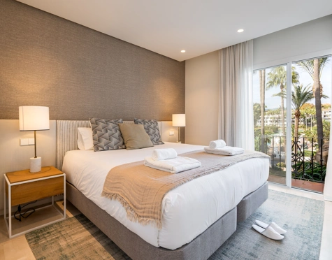 Atico Duplex en venta en Marina Puente Romano, Marbella Golden Mile