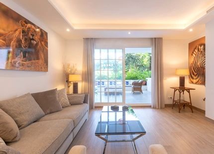 ELEGANTE APARTAMENTO DE 2 DORMITORIOS EN PUENTE ROMANO CON TERRAZA PRIVADA
