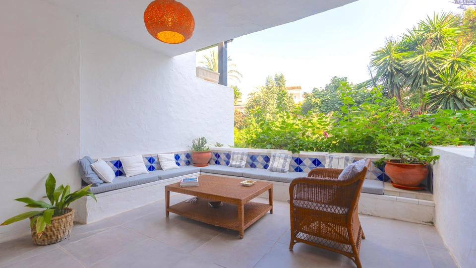 Apartamento Planta Baja en venta en Puente Romano, Marbella Golden Mile