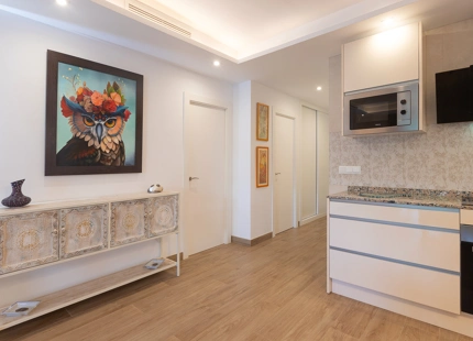ELEGANTE APARTAMENTO DE 2 DORMITORIOS EN PUENTE ROMANO CON TERRAZA PRIVADA