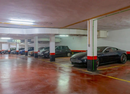 ELEGANTE APARTAMENTO DE 2 DORMITORIOS EN PUENTE ROMANO CON TERRAZA PRIVADA