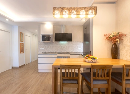 ELEGANTE APARTAMENTO DE 2 DORMITORIOS EN PUENTE ROMANO CON TERRAZA PRIVADA