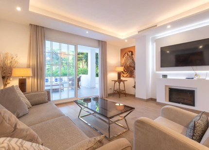 ELEGANTE APARTAMENTO DE 2 DORMITORIOS EN PUENTE ROMANO CON TERRAZA PRIVADA